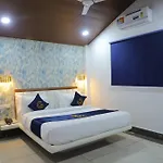 Cosmos Resort Maliblu