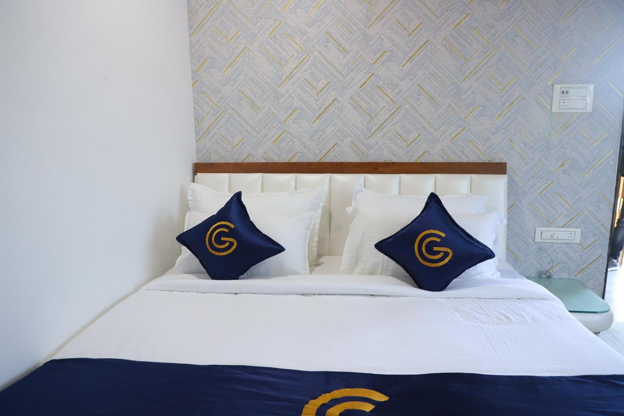 Resort Cosmos Maliblu Indore