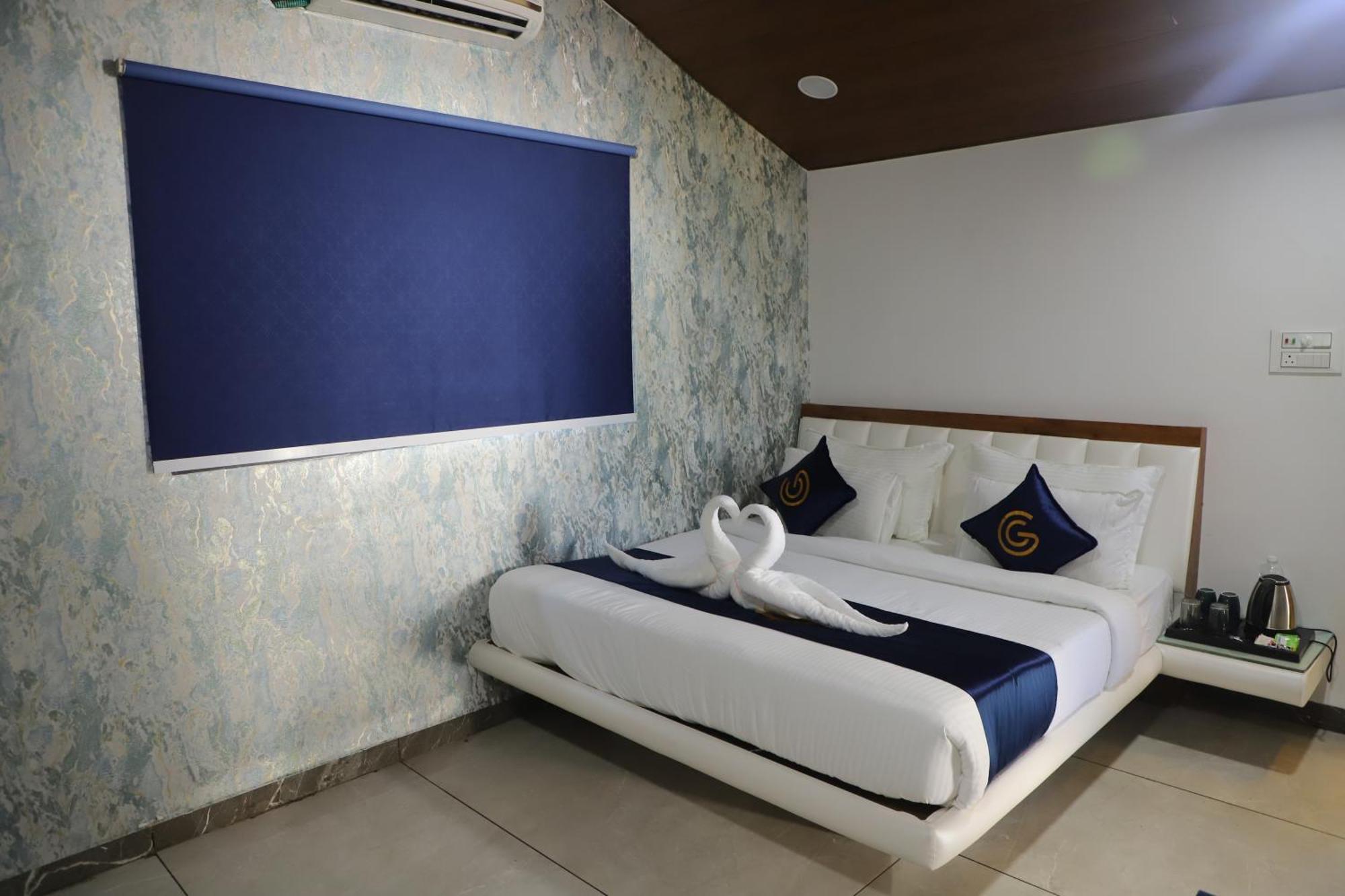 Cosmos Maliblu Resort