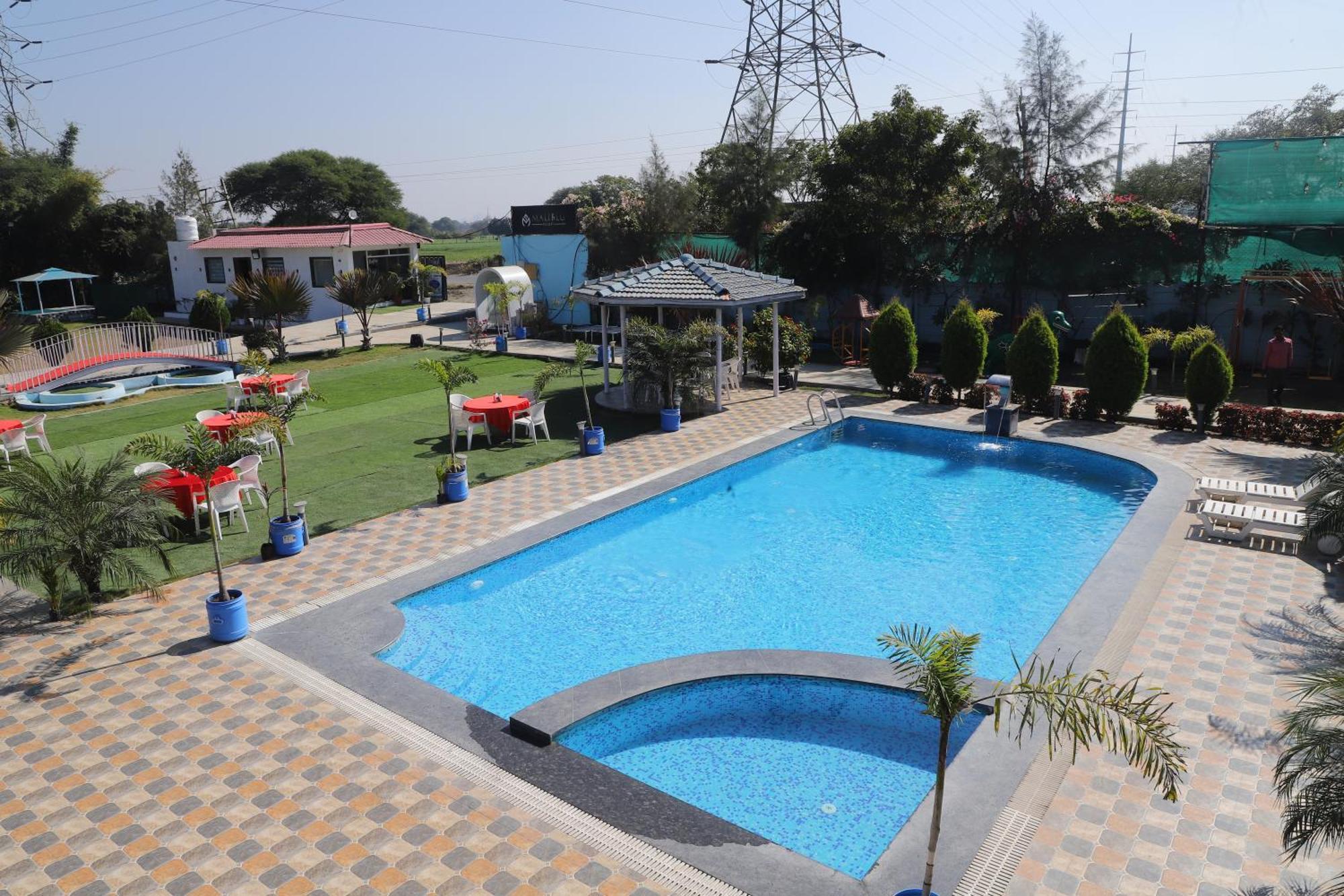 Cosmos Maliblu Resort Indore
